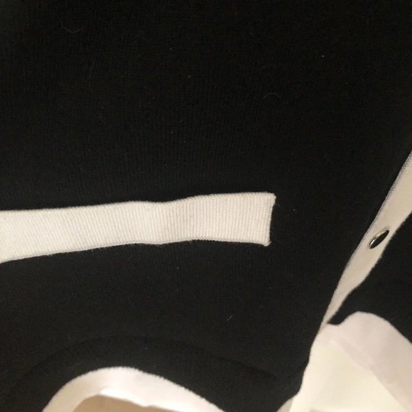 NWOT Women’s Shirt Look Top - Picture 5 of 6